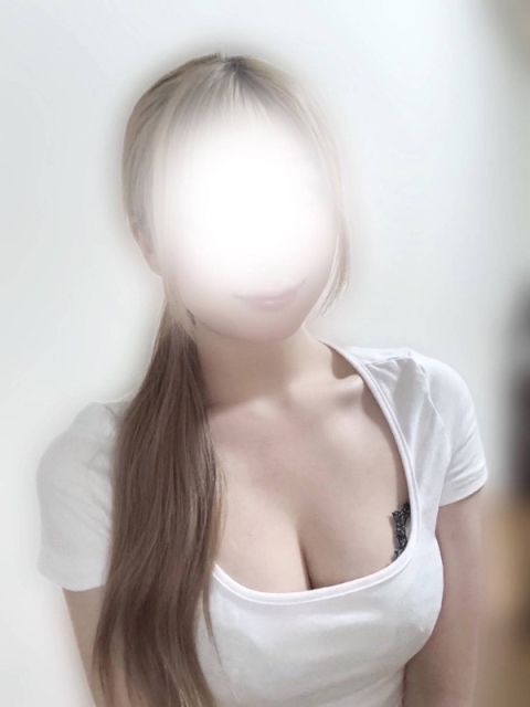 瑠月 (るる) GOLD